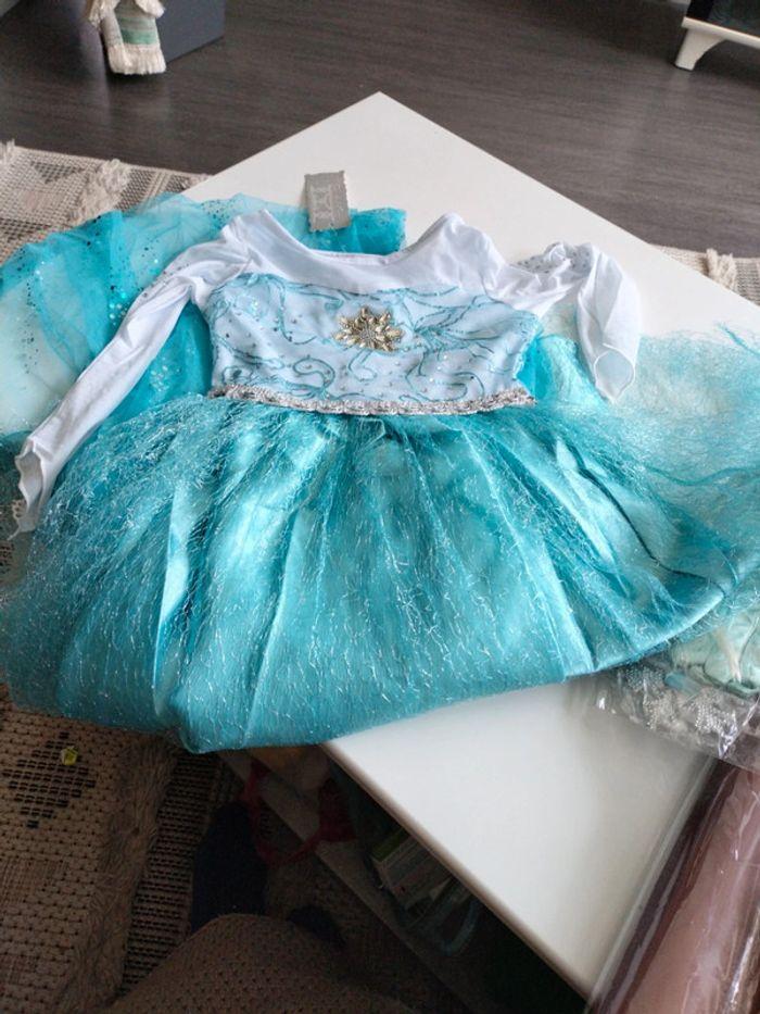 Robe de princesse la Reine des Neiges avec accessoires 130 cm - photo numéro 11