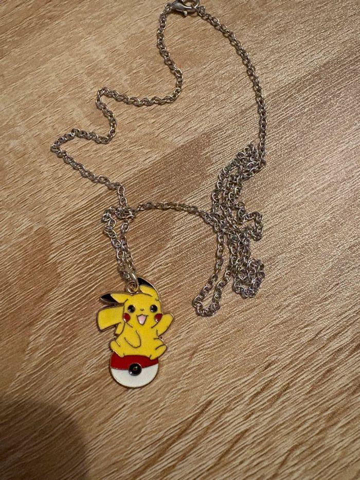 Collier Pokémon