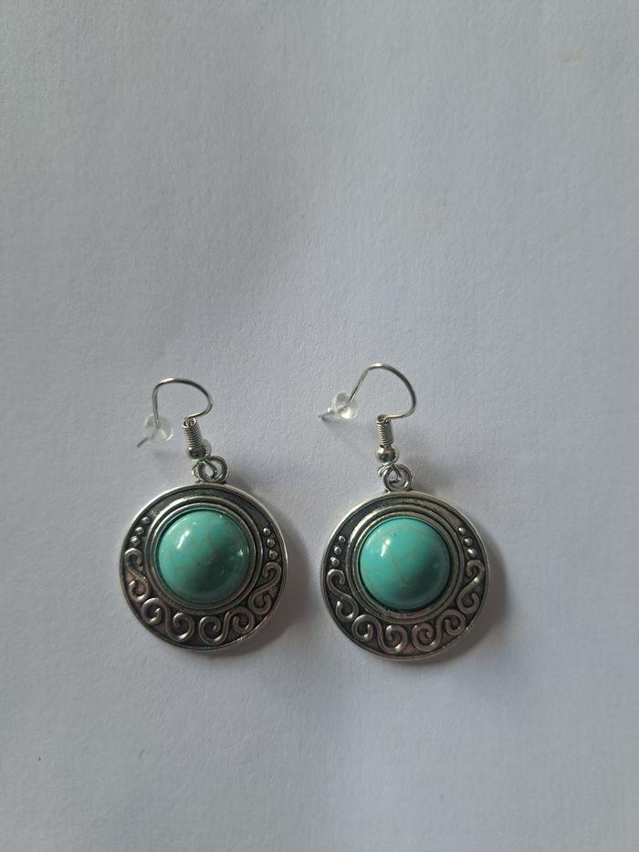 Paire de boucles d'oreilles femme