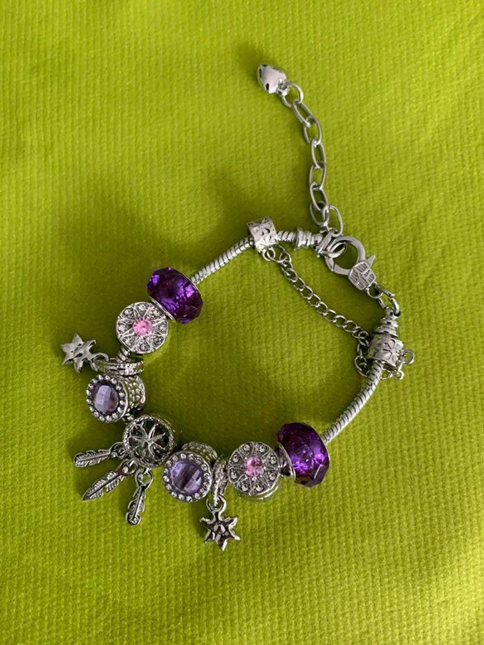 Bracelet violet à breloques attrape rêves et perles pour poignet fin ou adolescente - photo numéro 3