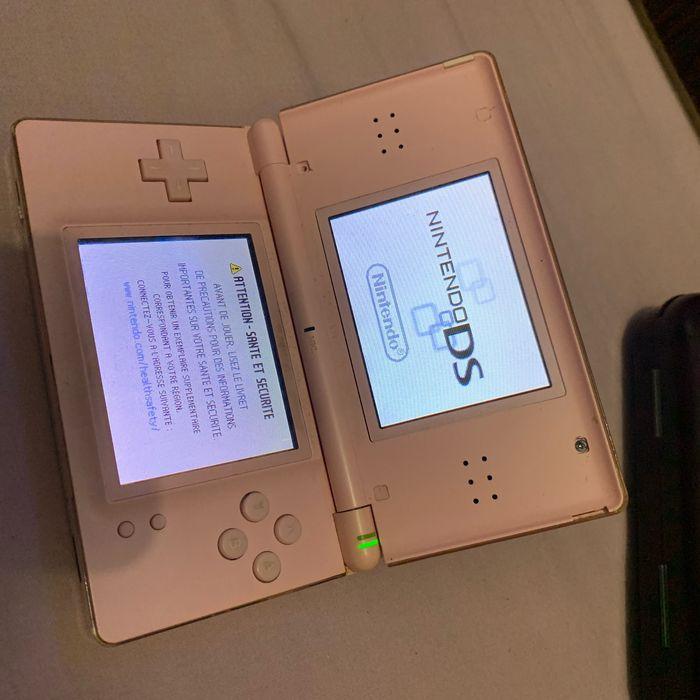 Nintendo DS Lite rose - photo numéro 1