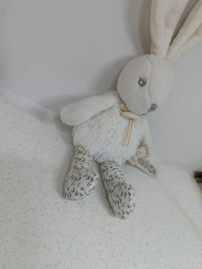 Doudou peluche plush petite petit small baby lapin Bunny bunnies blanc white kaloo grelot - photo numéro 3