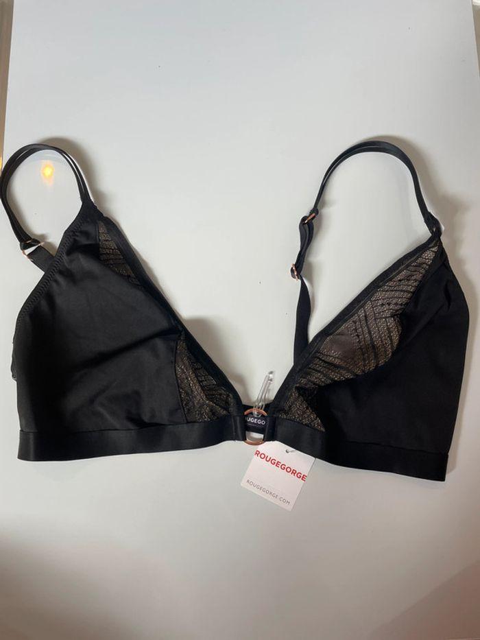 Soutien gorge Rouge gorge noir, neuf, taille 95D valeur 33€ - photo numéro 1