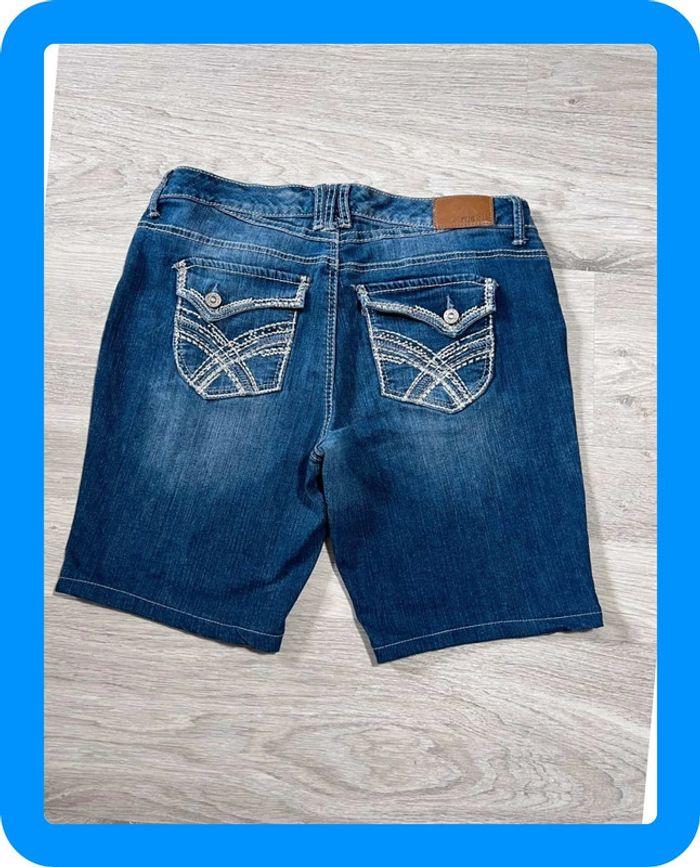 🩳 Short vintage brodé en jean  Bleu Taille S 🩳 - photo numéro 1