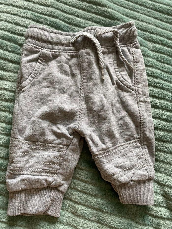 Lot pantalons bébé 1 mois - photo numéro 4