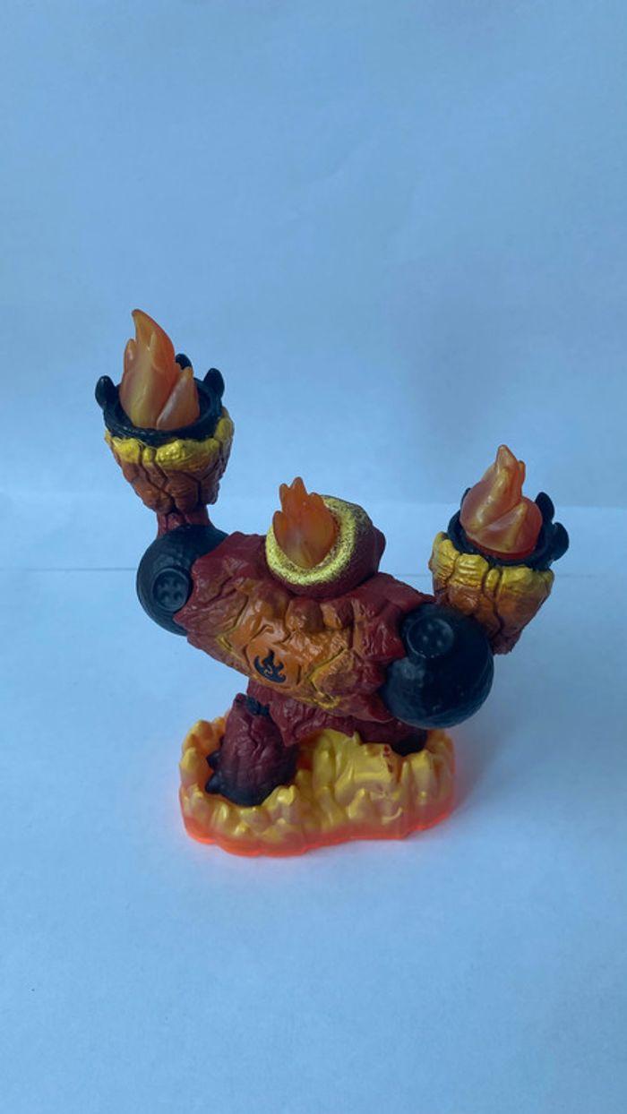 Figurine Skylanders Giant - Wii - photo numéro 2