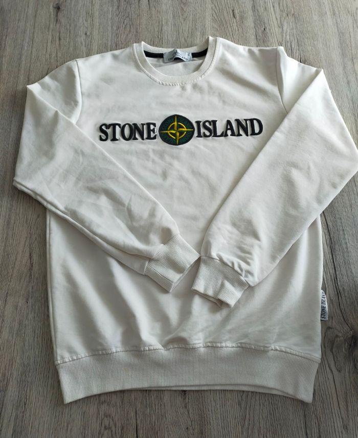 Pull Stone Island taille L 💕 - photo numéro 1