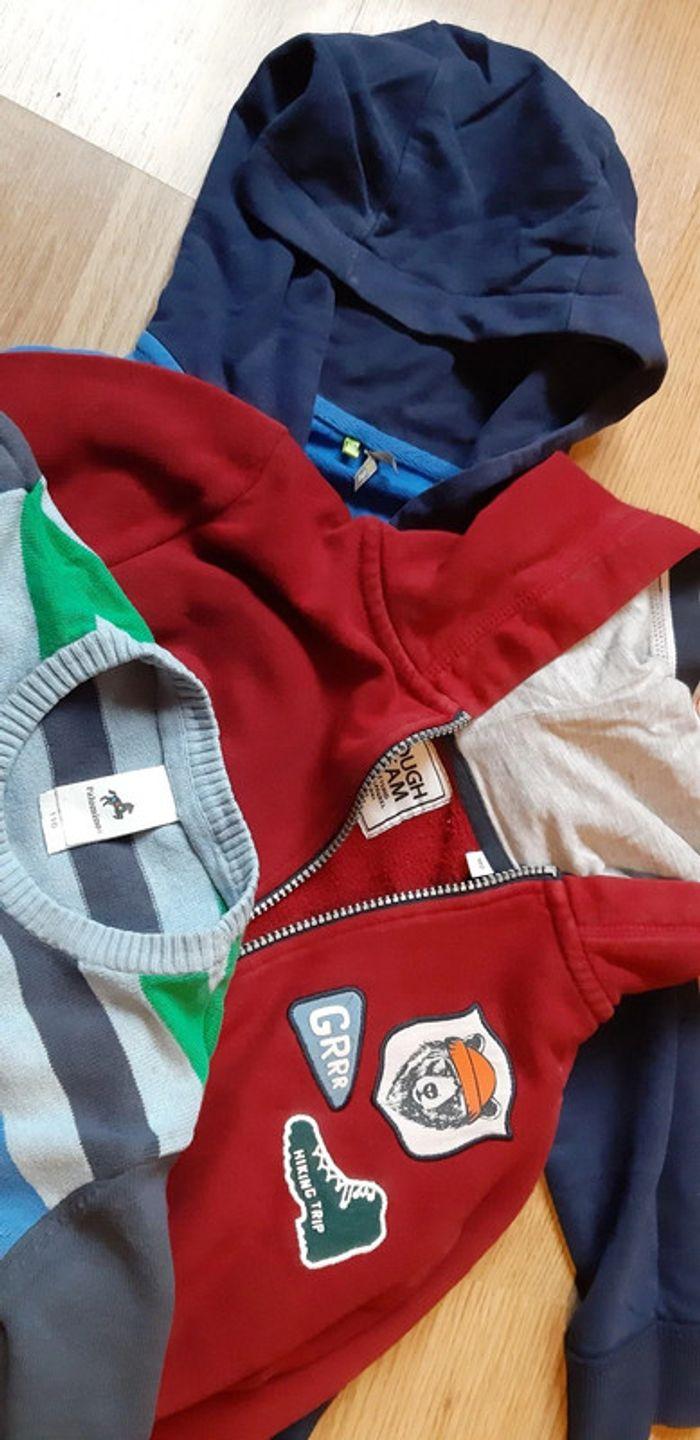 2 pulls à capuche et 1 pull/Jongens pulls en trui - photo numéro 2