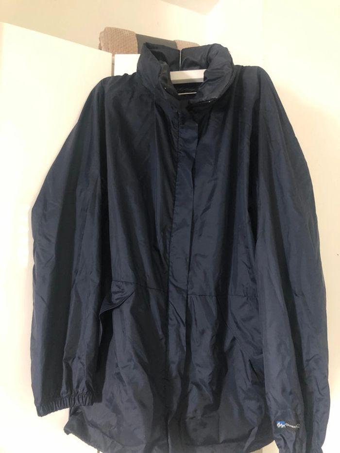 Veste coupe vent imperméable/ pluie . Sac banane .Taille M - photo numéro 4