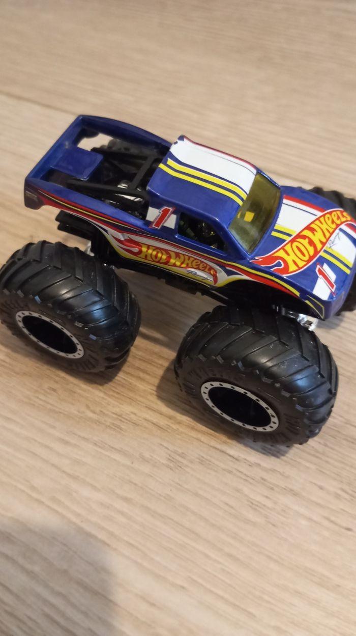 Monster Truck Hot Wheels - photo numéro 1