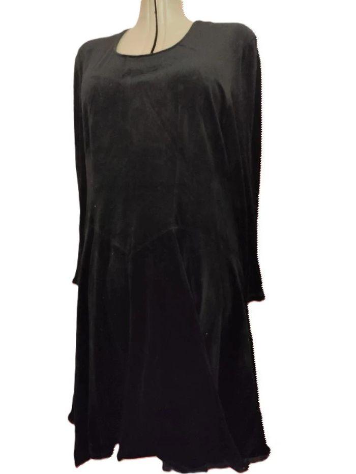 Robe velours noir manche longue Taille 50. - photo numéro 1