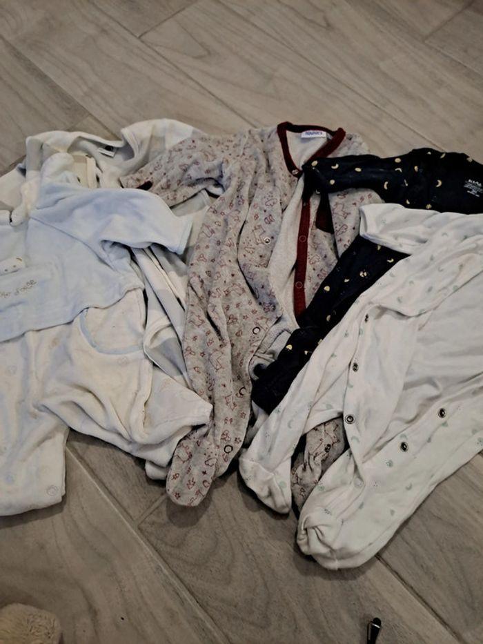 Lot 5 pyjamas 3M