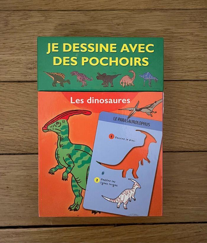 Pochoirs dinosaures - photo numéro 1