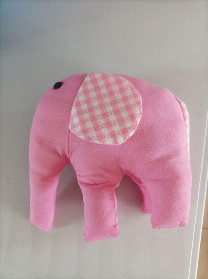 Peluche éléphant rose - photo numéro 2