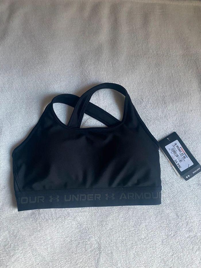 🖤 Brassière avec bonnets - facile à enfiler - Under Armour - Sport ou quotidien 🖤 - photo numéro 1