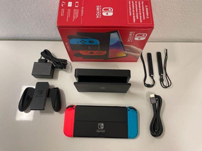 Nintendo Switch OLED Édition (Neuf ) avec jeux et accessoires - photo numéro 5