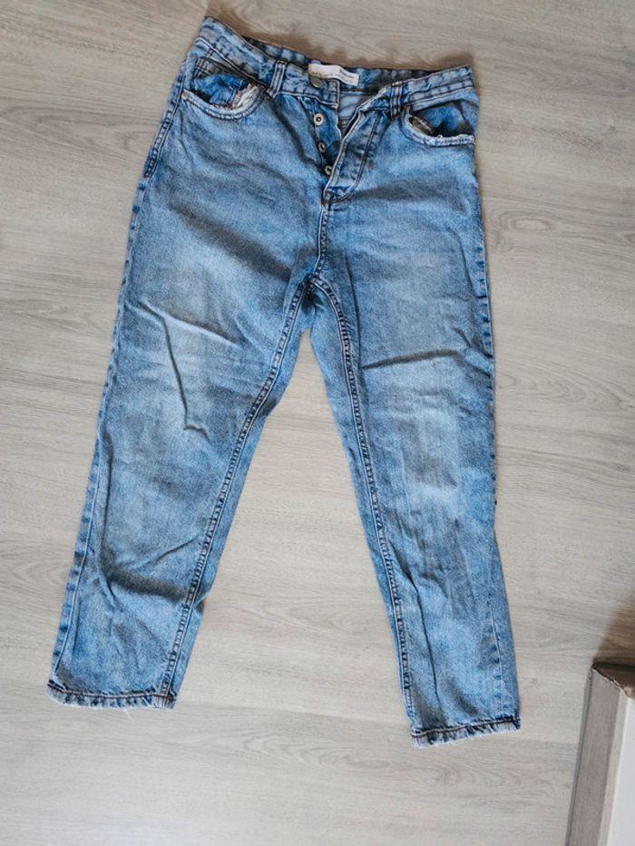 Jean mom stradivarius taille 38 - photo numéro 1