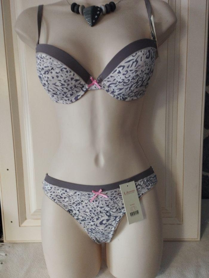 Ensemble de lingerie femme neuf imprimé 85C S pour le bas - photo numéro 1