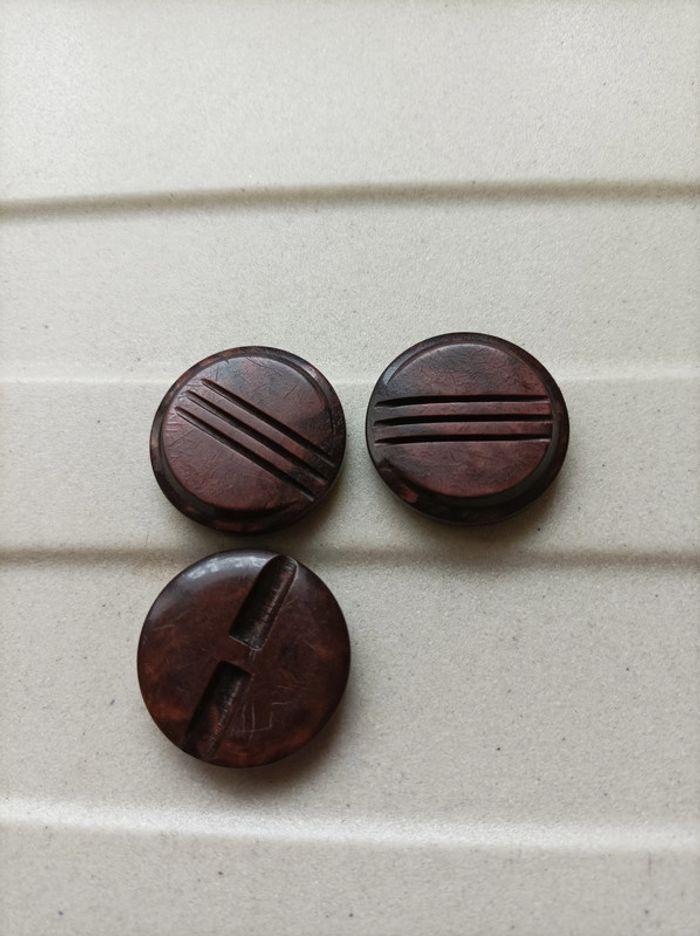 Lot de 3 boutons marron - Mercerie - photo numéro 2