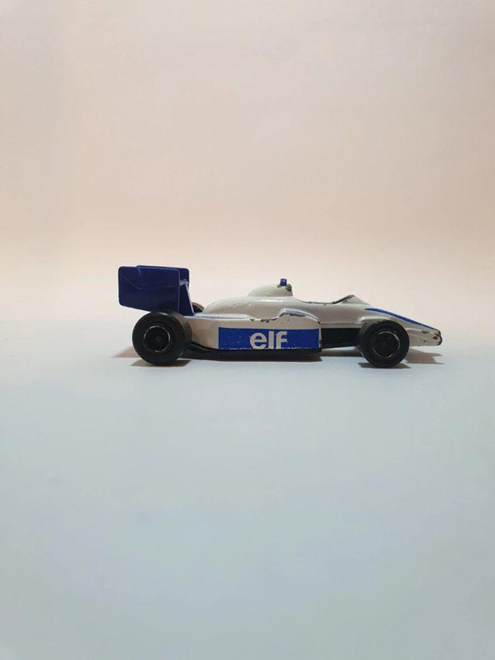 Majorette #238 🇨🇵 F1 Racing Elf 1/55 Blanche et Bleu - photo numéro 4