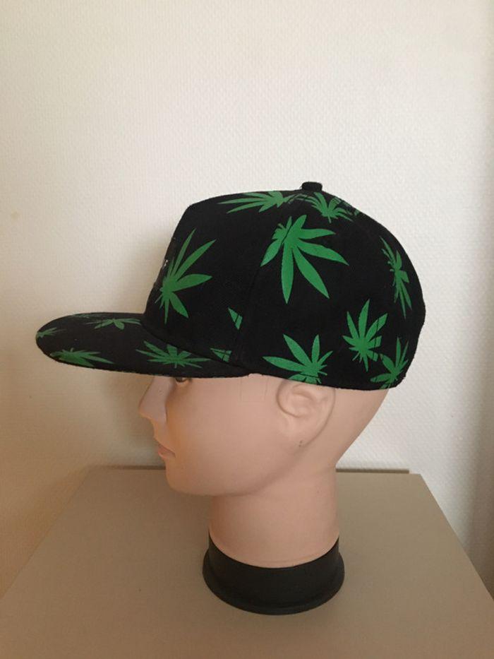 Casquette 🧢 HUF - photo numéro 2