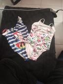 Lot 2 maillots de bains 6/7 ans pour minnie et 7/8 ans pour le fleuri.