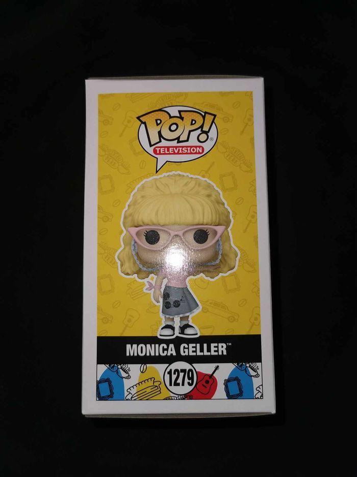 Lot 2 Figurines Funko Pop Monica Geller N°1279 / Friends / 1Chase+1Normal - photo numéro 5