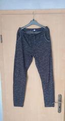 Pantalon de sport fille gris. LH