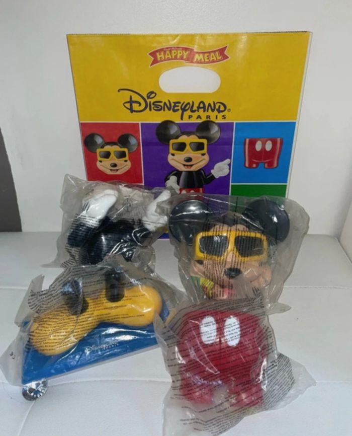 Lot jouets Disneyland Mickey McDonald’s happy meal - photo numéro 1