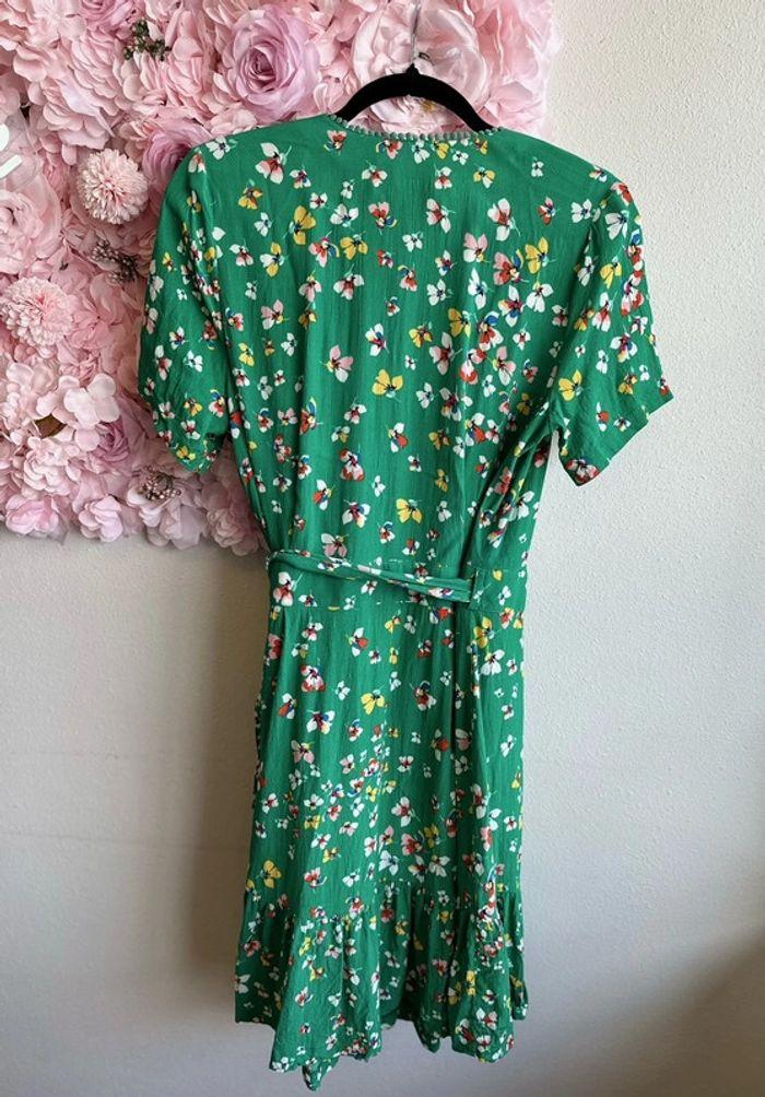 Robe La Petite Française, coupe portefeuille vert à motifs floraux  t40 - photo numéro 6