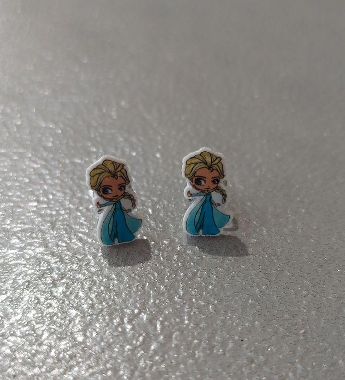 Boucles d'oreilles Elsa la reine des neiges disney - photo numéro 1