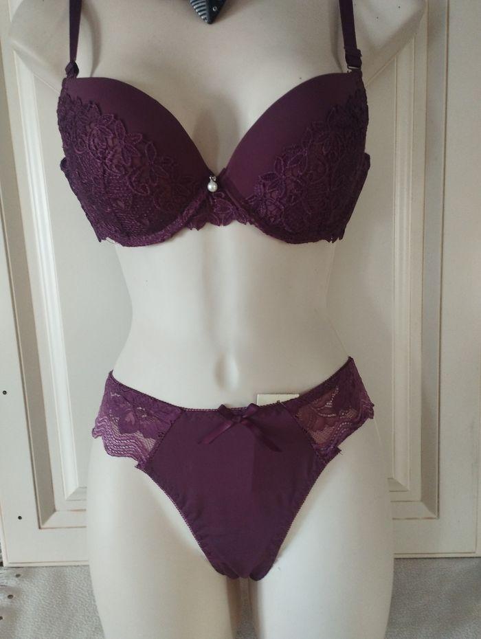 Ensemble lingerie neuf couleur violet. 85B S/M pour le bas - photo numéro 1