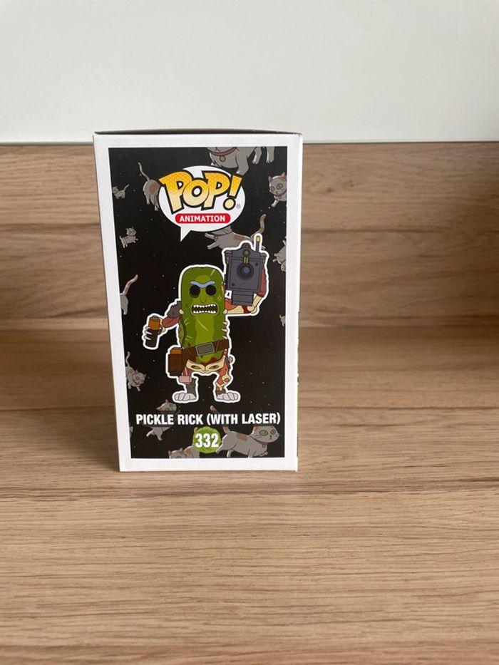 Figurine Funko Pop Rick et Morty : Pickle Rick With Laser 332 - photo numéro 2