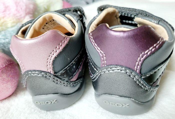 Adorable paire de baskets GEOX  grises et rose bi matière - taille 20 - photo numéro 4