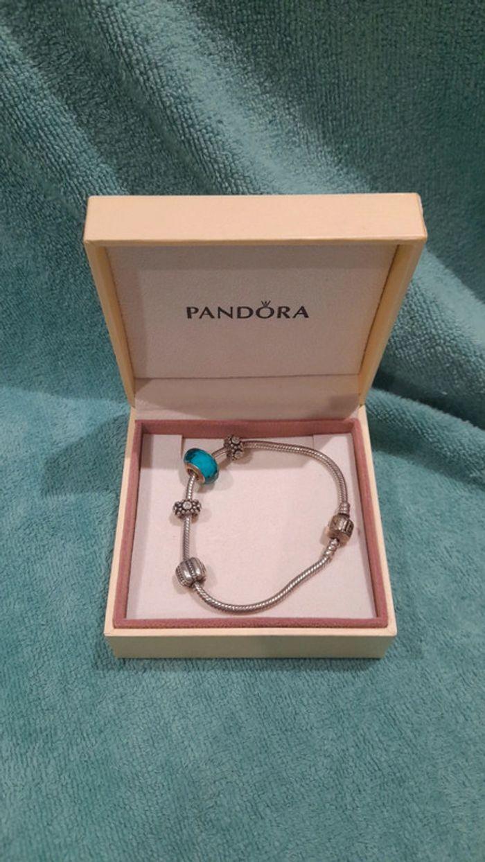 Bracelet Pandora avec charm en verre turquoise - photo numéro 1