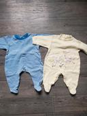 Lot de 2 pyjamas coton taille 3 mois bon état