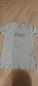 T-shirt levis