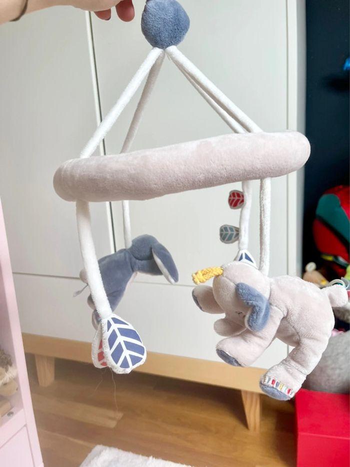 Noukies mobile pour lit bébé - photo numéro 2