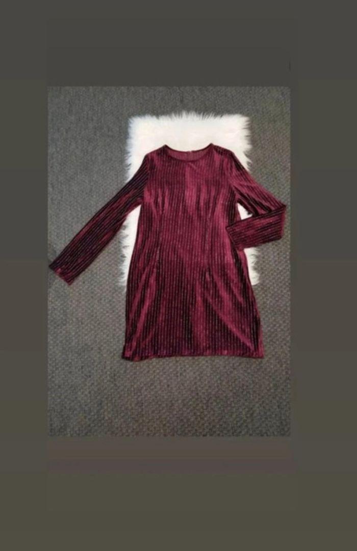 Robe en velours bordeaux a rayures argentées femme taille 38/40 , M/ L 🖤 - photo numéro 3