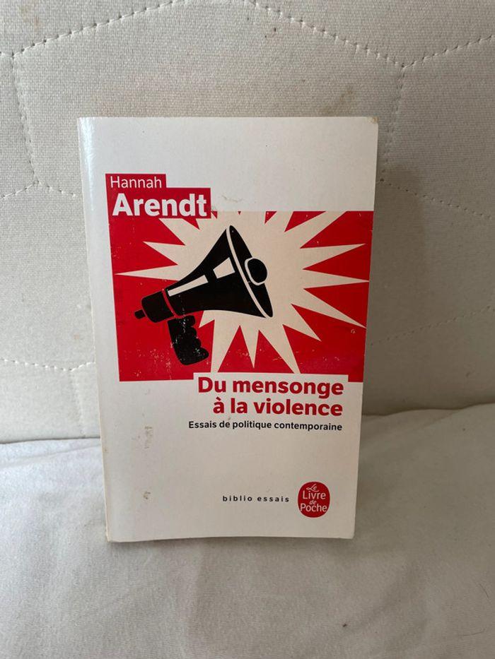 livre du mensonge à la violence - photo numéro 1