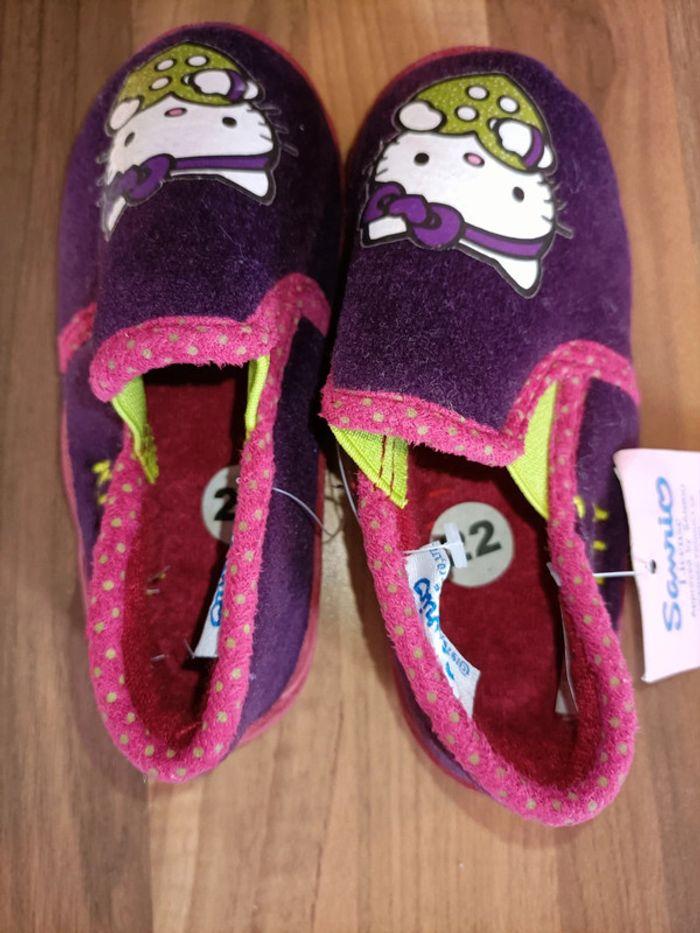 Chaussons Hello Kitty neuf 22 - photo numéro 4