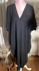 Robe noire Made in Italy taille 50