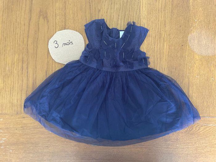 Robe bleu marine avec tulle - photo numéro 1