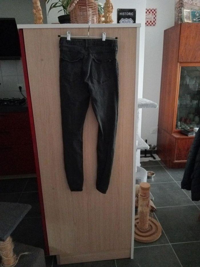 Jeans slim noir délavé taille34 - photo numéro 4