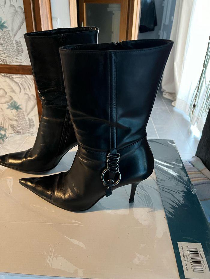 Bottes cuir noir - photo numéro 2