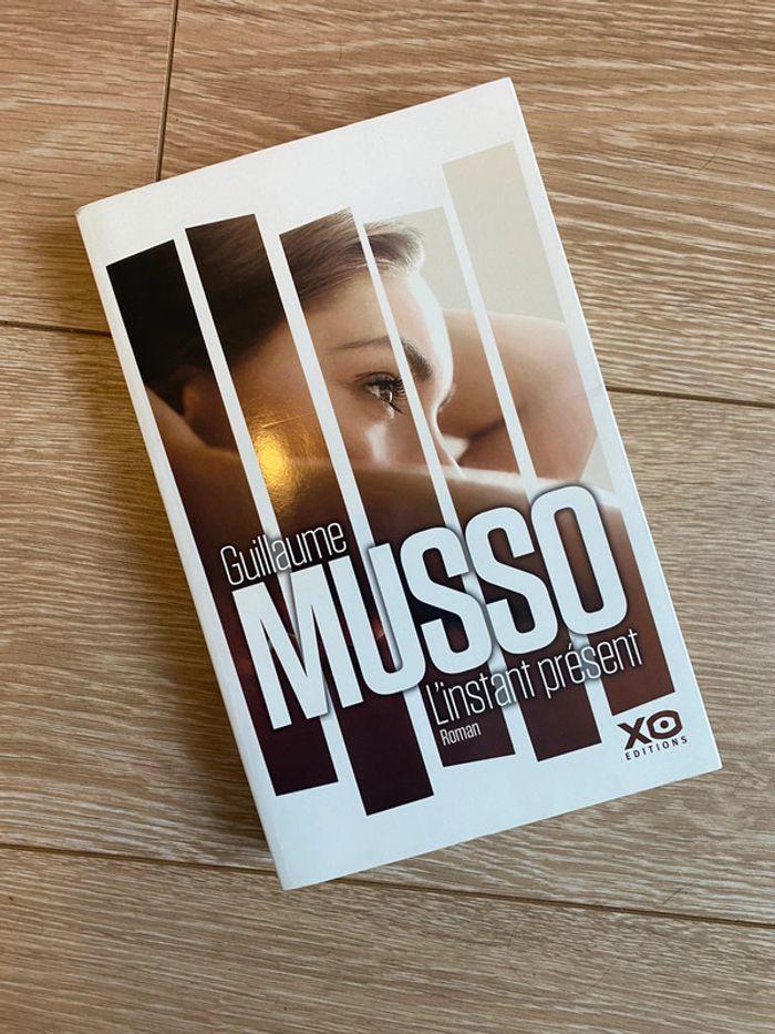 Livre Musso « l’instant présent » - photo numéro 1