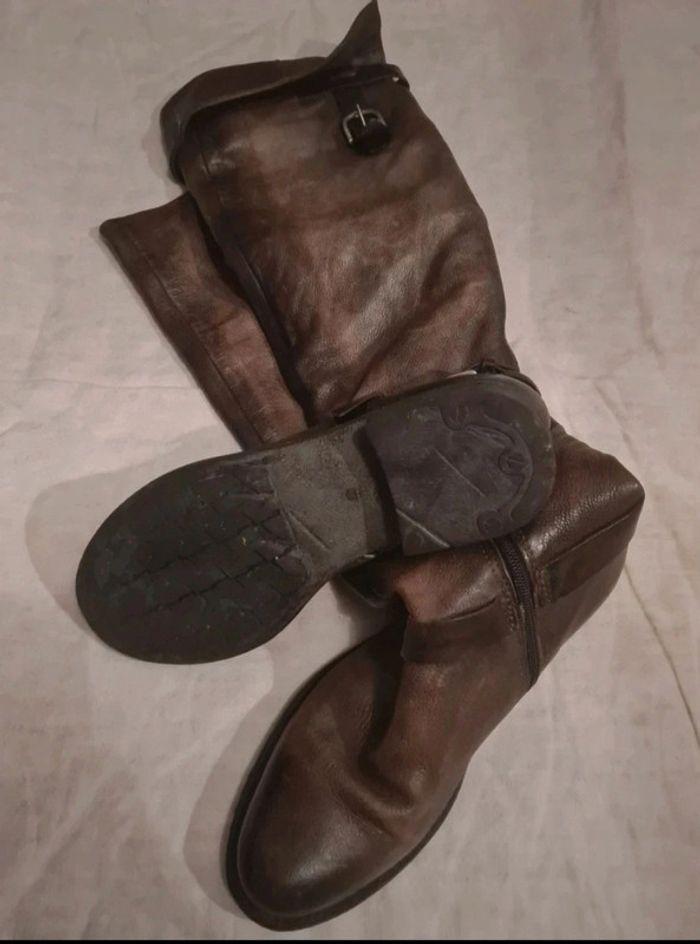 Bottes en cuir couleur marron - photo numéro 2