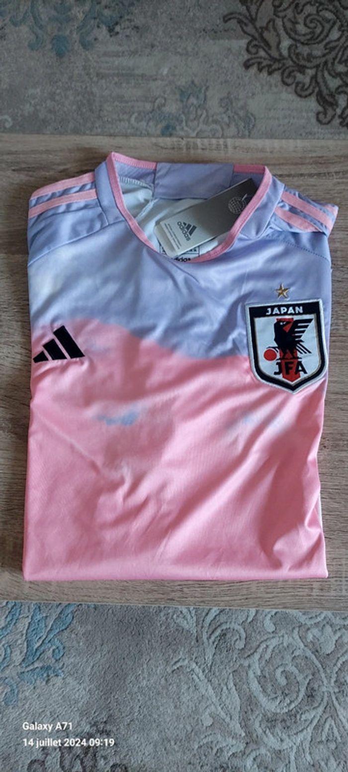 Maillot japon rose Domicile 23/24 Taille S neuf - photo numéro 1