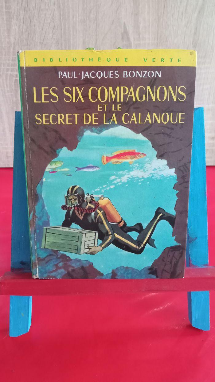 Les Six compagnons et le secret de la calanque, n° 405, 1969, bibliothèque verte - photo numéro 1