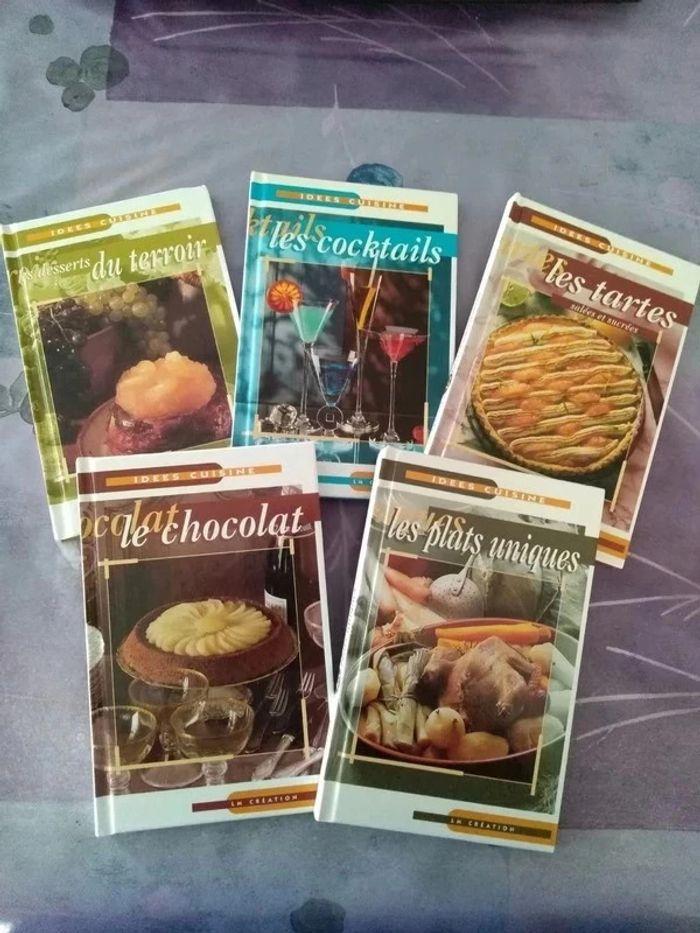 Lot de 5 livres de recettes de cuisine (desserts, tartes, cocktails & plats uniques) - photo numéro 1